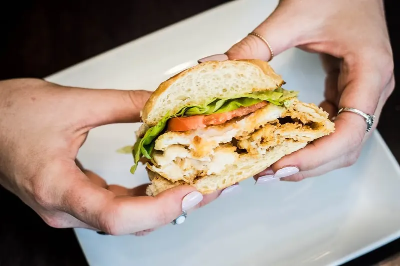 Charleston: French Quarter Guided Food Tour with 7+ Tastings